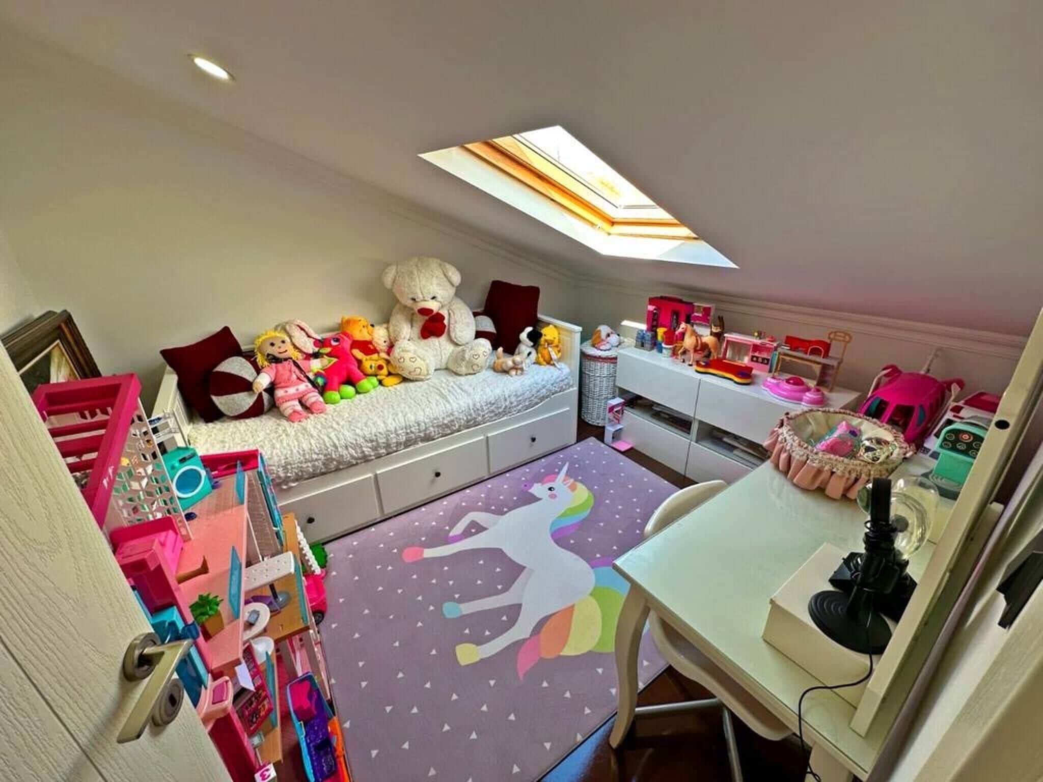6 bedrooms