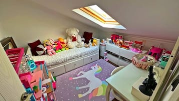 6 bedrooms