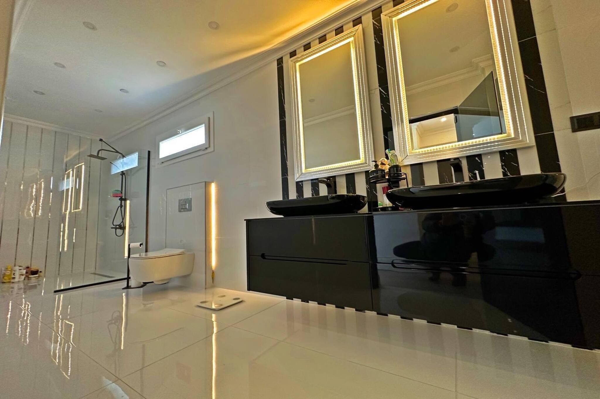 Villa, 6 Schlafzimmer, eigener Pool, Gartenblick | Badezimmer