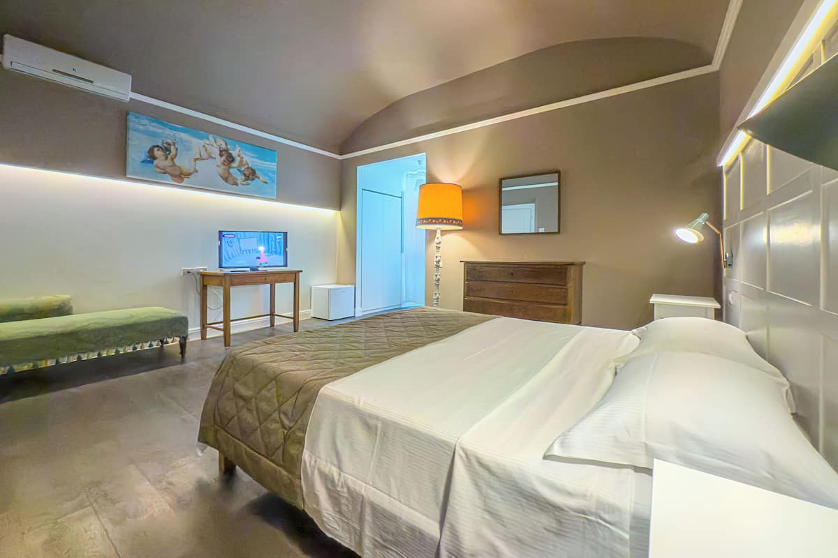 Minibar, skrivbord och gratis wi-fi