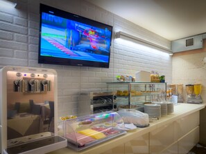 Daily buffet breakfast (EUR 8 per person)