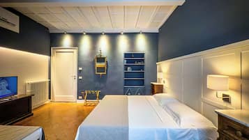 Comfort Triple Room | Desk, free WiFi