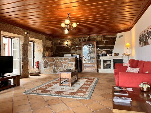 Nomad s Country - Cimo de Vila The Poolside Haven