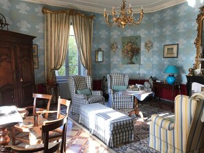 House | Living room - Charming House Near Saint-guilhem & Lake Salagou (Saint-Guiraud)