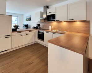 Apartment | Private kitchen - Winterberg Apartment With Infrared Sauna (Winterberg)