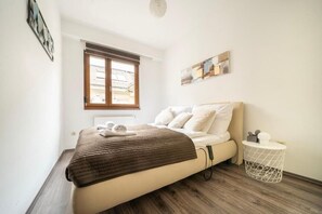 1 bedroom, iron/ironing board, travel cot, free WiFi