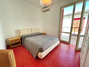 Villa, 3 chambres, balcon, vue jardin