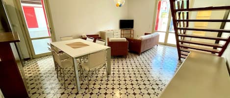 Vila, 3 kamar tidur, balkon, pemandangan kebun | Ruang keluarga