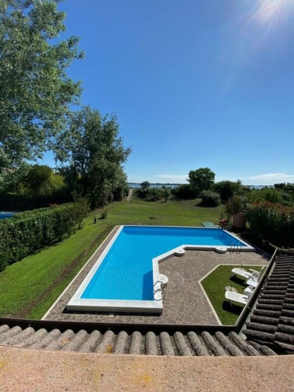 Piscine extérieure