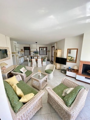 Villa, 3 Bedrooms, Private Pool, Garden View | Living room - Albarella Villa With sea View and Pool (Rosolina)
