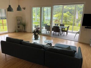 Smart-TV, peis og stereoanlegg