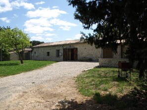 Exterior - Gite Eloïse @Domaine de la Lande 10 minutes from Carcassonne airport. (Villegly)
