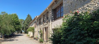 Gite Eloïse @Domaine de la Lande 10 minutes from Carcassonne airport.