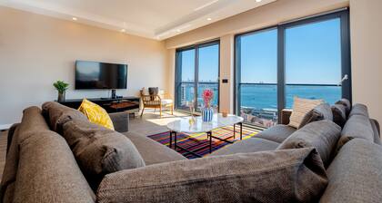 2-bedroom apartment with Bosphorus view, WiFi and AC in brilliant Istanbul