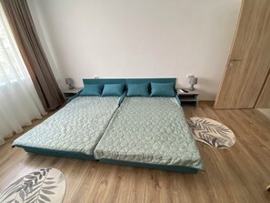 1 bedroom, desk, iron/ironing board, free WiFi