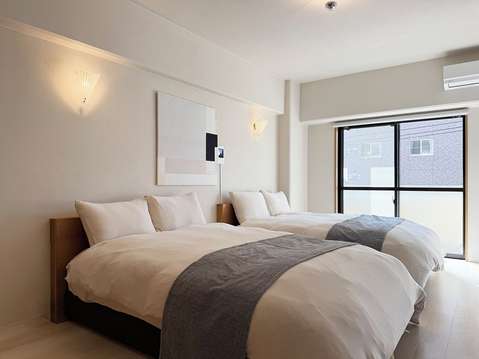 Iron/ironing board, free WiFi