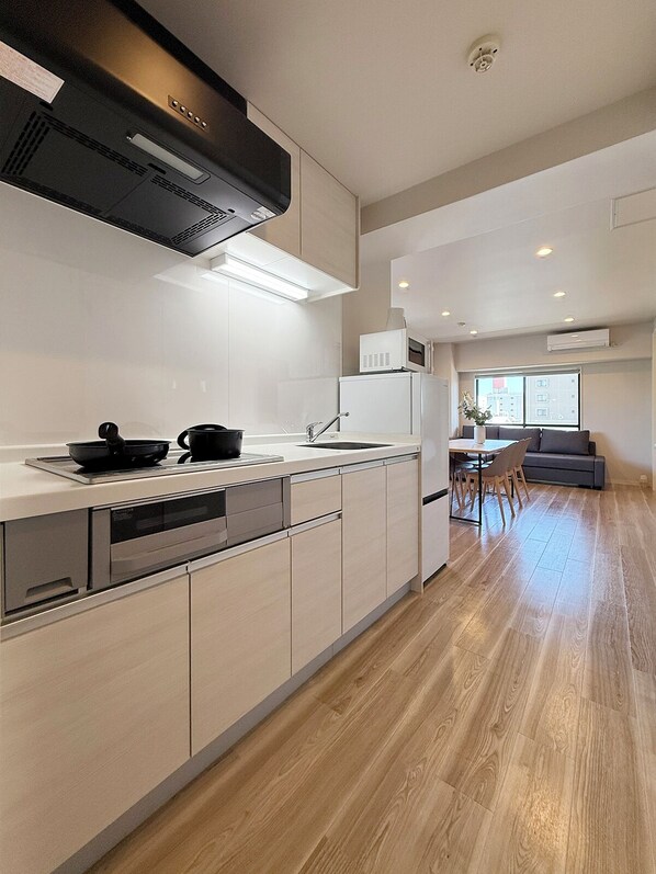 Superior Apartment, Balcony, River View | Private kitchen | Fridge, microwave, stovetop, electric kettle