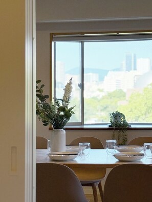 Appartement Supérieur, balcon, vue fleuve | Vue de la chambre