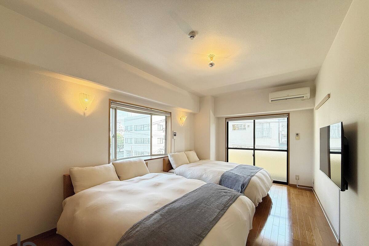 Estudio Confort, balcón, vista al río | Tabla de planchar con plancha, wifi gratis y ropa de cama 