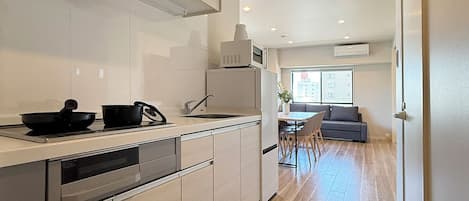 Superior Apartment, Balcony, River View | Private kitchen