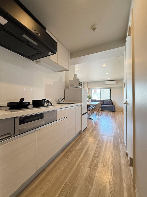 Superior Apartment, Balcony, River View | Private kitchen