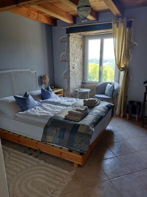 1 bedroom, free WiFi, bed sheets