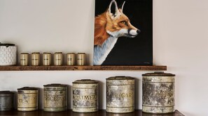 Interior - Alchemy House- 3 bed, firepalce with fanastic views (Hepburn Springs)