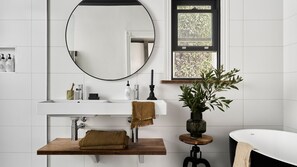 Douche, sèche-cheveux