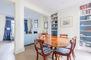 Interior - Refined 2BD Flat Between Westminster and Chelsea (Greater London)