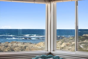 Interior - 3976 Beach House on Asilomar~ Oceanfront View Home (Pacific Grove)
