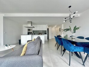 Interior - Modern 3 bedroom apartment, indooor and outdoor pool,gym, 5 mins to the coast (estepona)