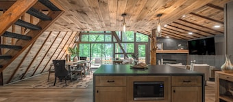 Highland Hideaway by Innsbrook Vacations!