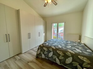 Apartment, 4 Schlafzimmer, Balkon, Gartenblick | 4 Schlafzimmer