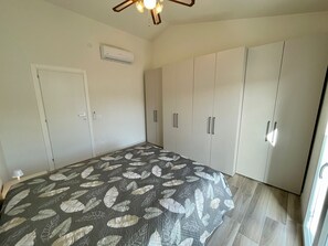 4 bedrooms