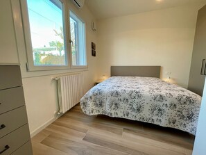 Appartement, 4 slaapkamers, balkon, uitzicht op tuin | 4 slaapkamers