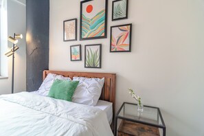 2 habitaciones, tabla de planchar con plancha y wifi gratis 