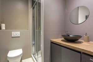 Apartment | Bathroom