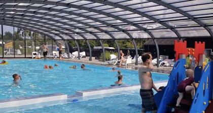 6 Person Holiday Park Home in Malling