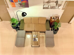 บริเวณนั่งเล่นที่ล็อบบี้