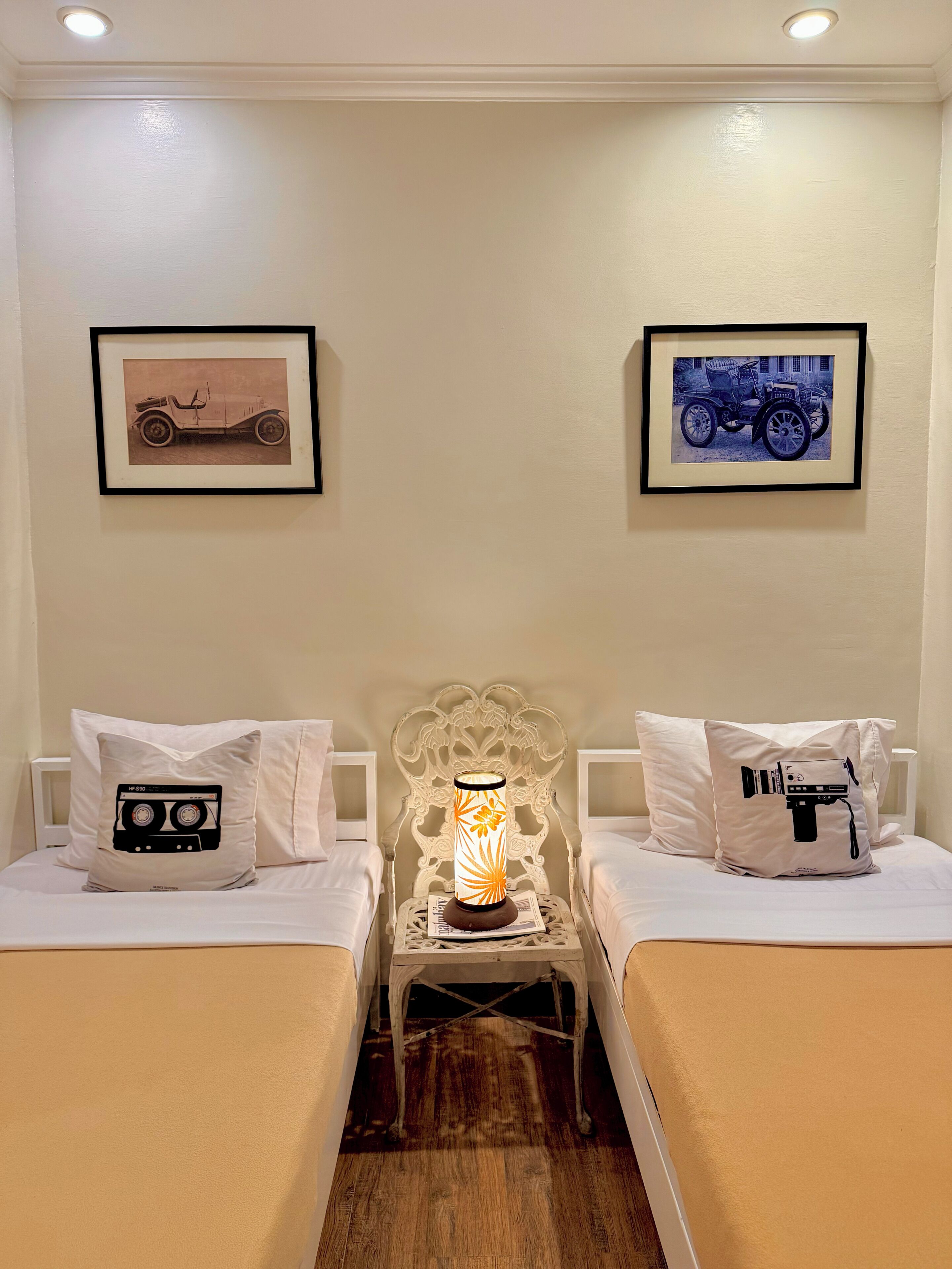 Habitació doble o amb dos llits individuals bàsica | Escriptori 