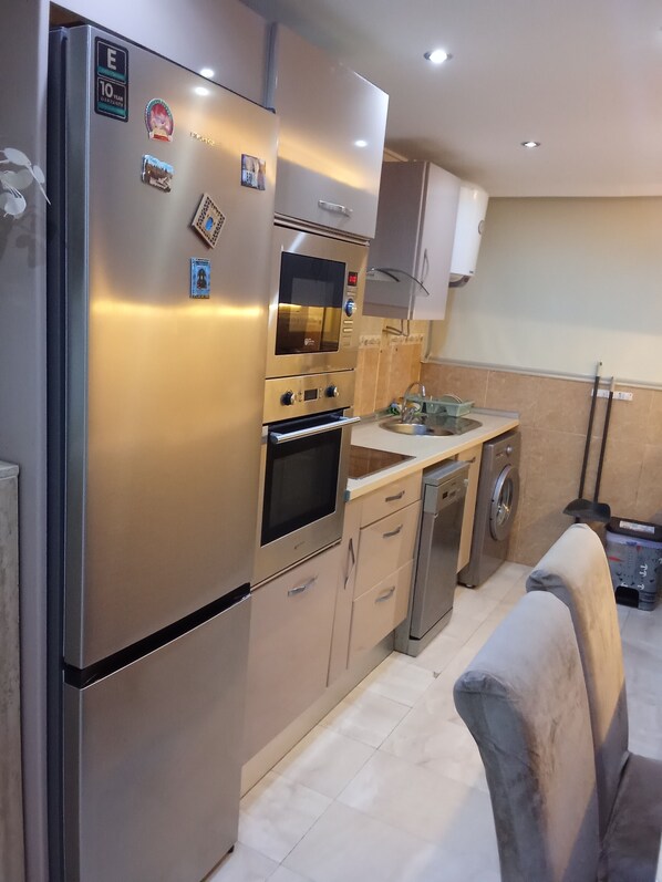 Microwave, oven, stovetop, dishwasher