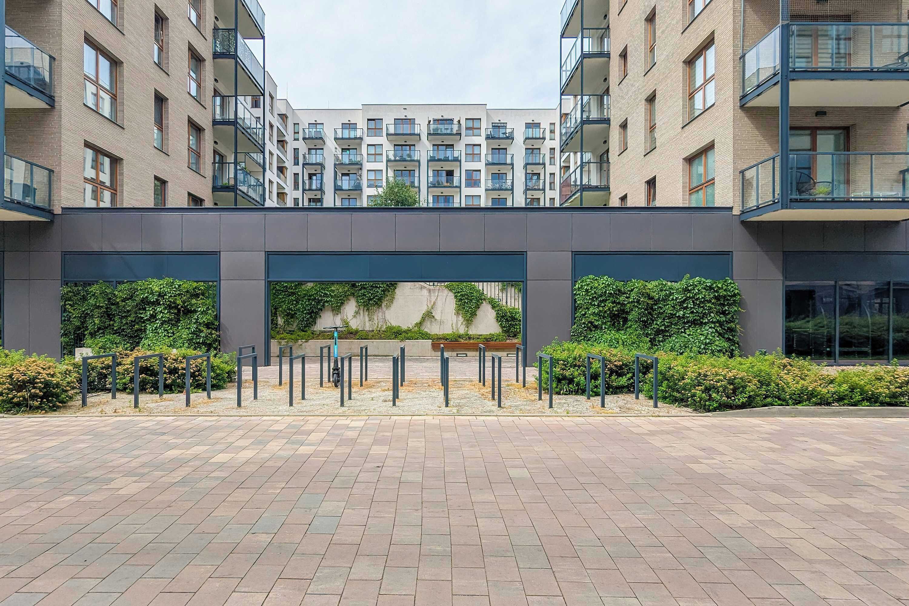 المنطقة المحيطة بالمنشأة