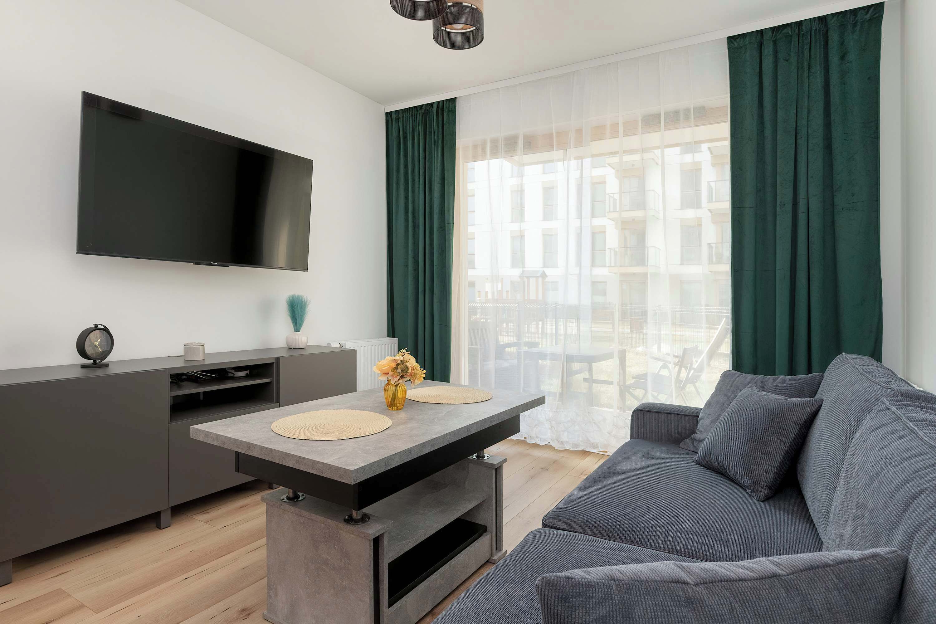 Cosy living room with access to the garden with terrace.