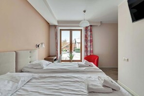 Desk, iron/ironing board, travel crib, WiFi