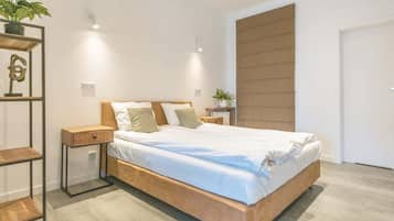 1 habitación, escritorio, tabla de planchar con plancha y wifi