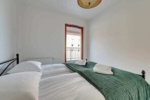 1 habitación, tabla de planchar con plancha, wifi y ropa de cama 