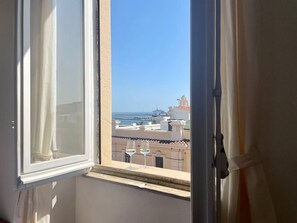 Free WiFi - Onlyrooms V - Central & Train Station (Cagliari)