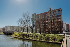 Exterior - Modern Apartment | Balcony | Granary Island (Gdańsk)
