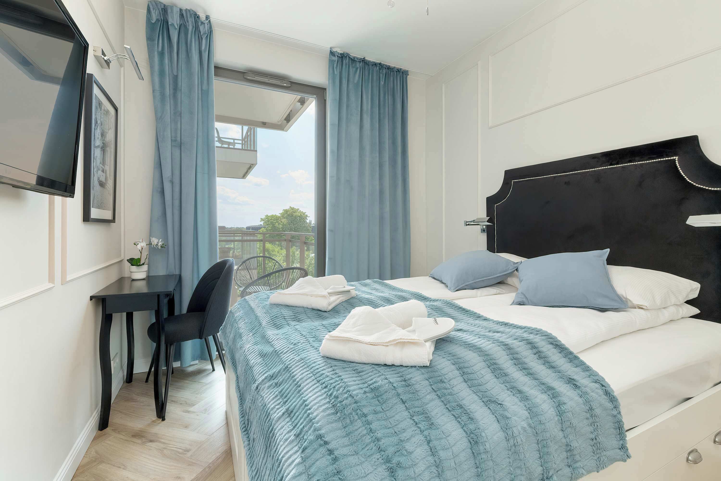 1 chambre, bureau, fer et planche à repasser, Wi-Fi