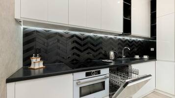 Fridge, microwave, oven, stovetop